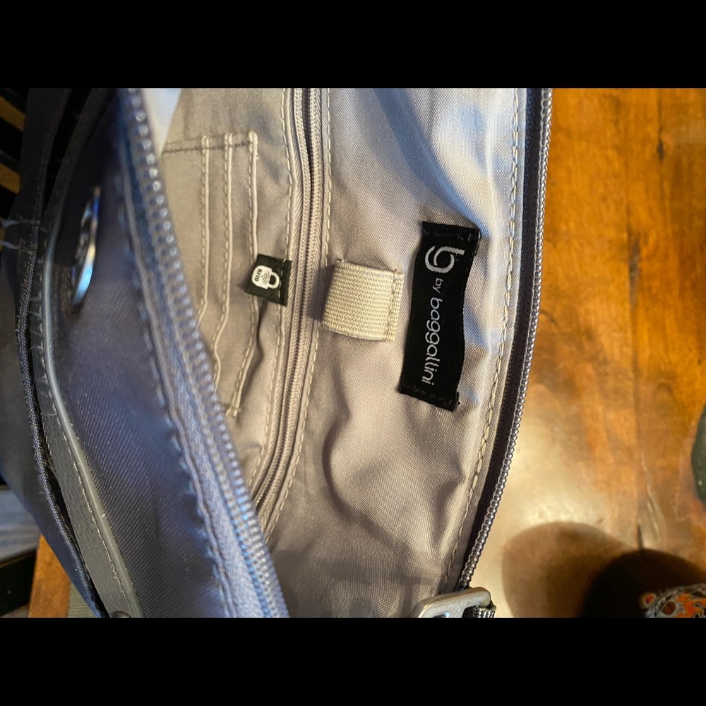 Cross Body - image 2